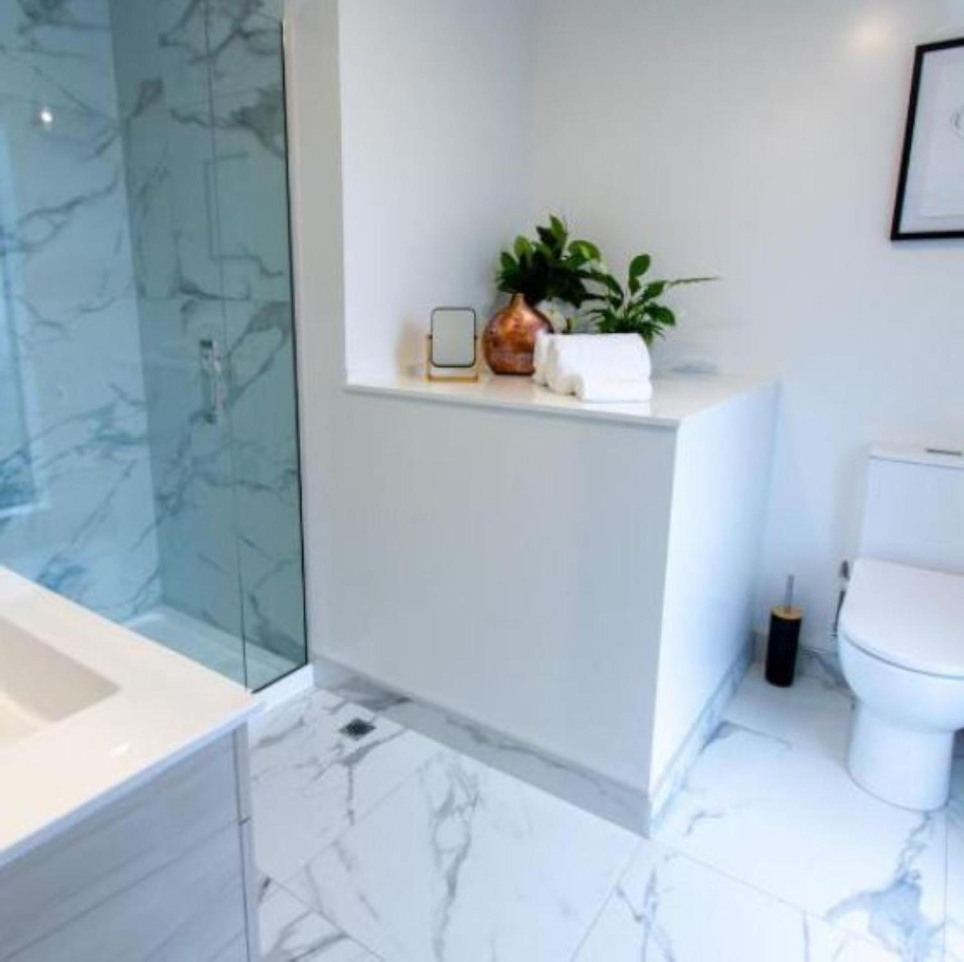Gorgeous In Green - 2 Bed Central Oasis W/King Bed Christchurch Kültér fotó