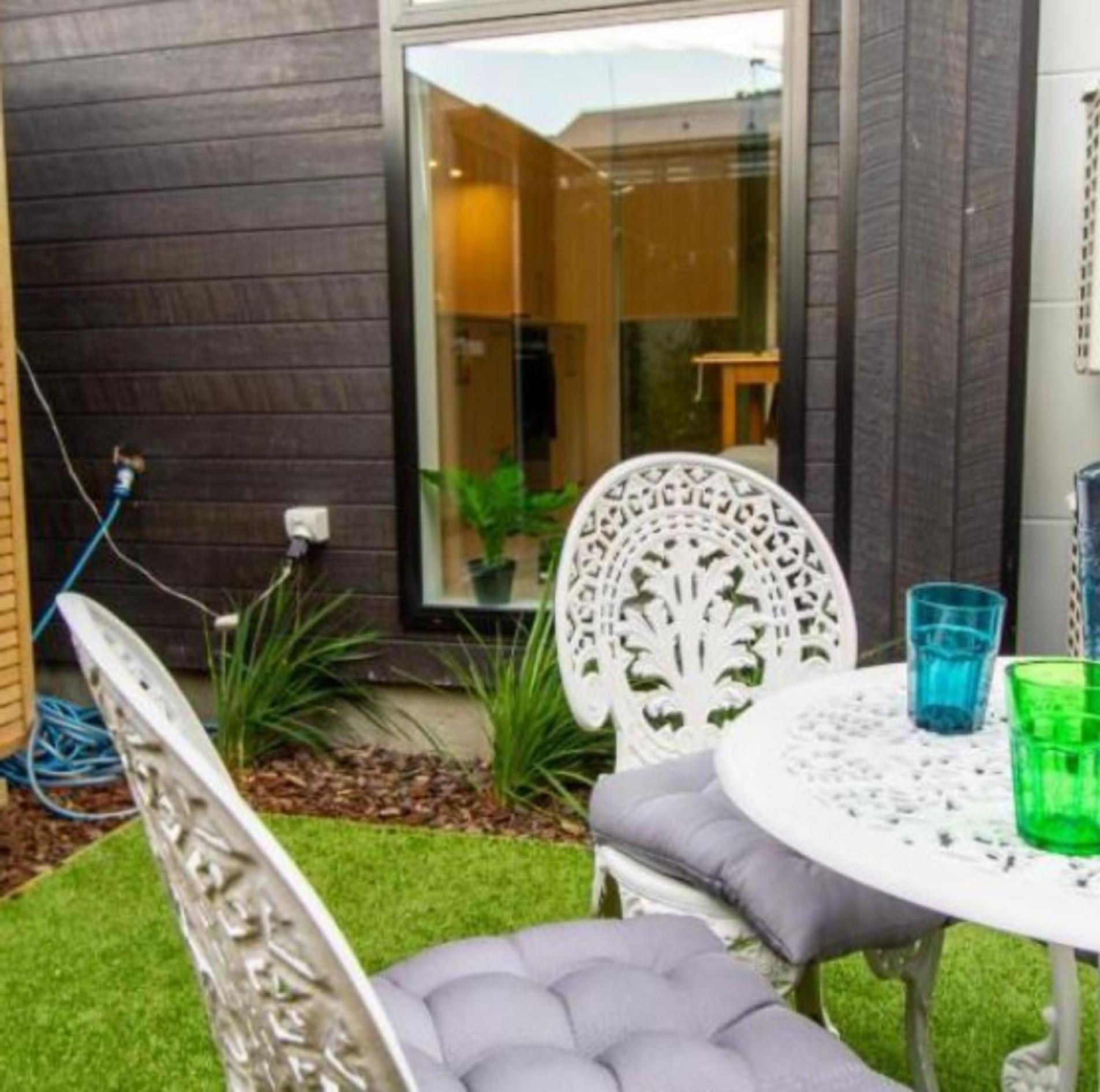Gorgeous In Green - 2 Bed Central Oasis W/King Bed Christchurch Kültér fotó